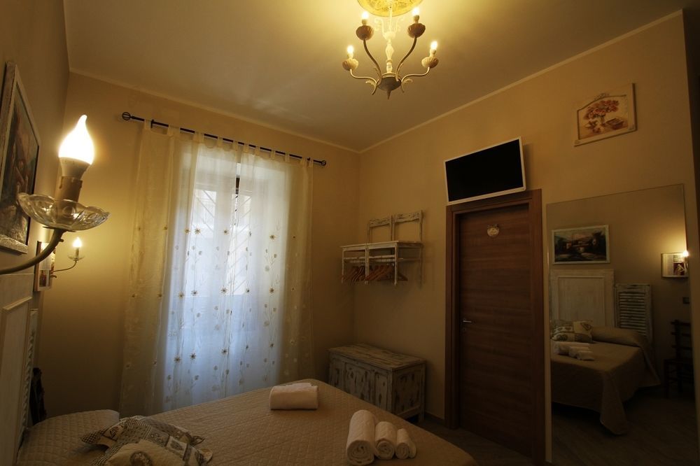 Mancini Shabby House Hotel Rome Exterior photo