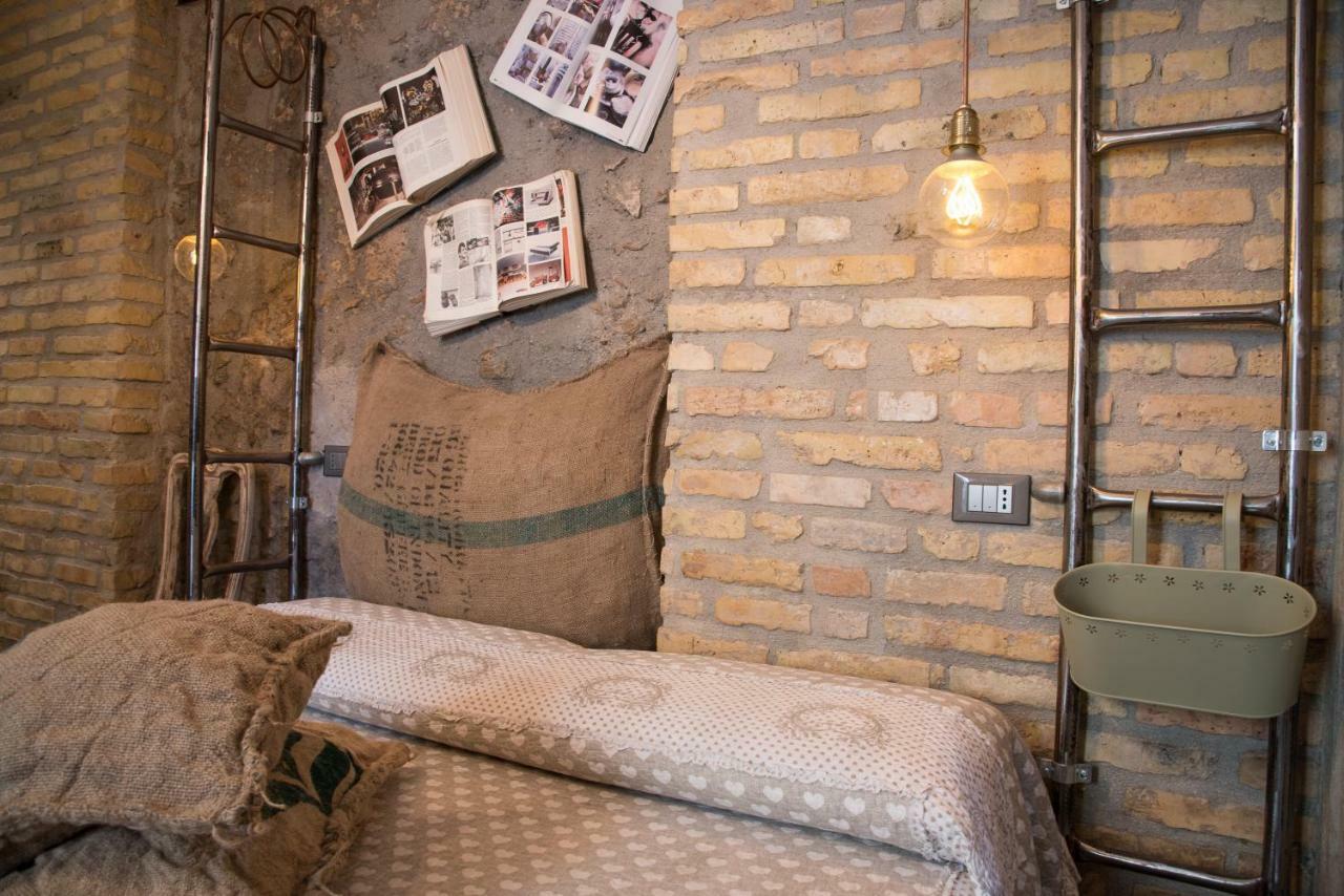 Mancini Shabby House Hotel Rome Exterior photo